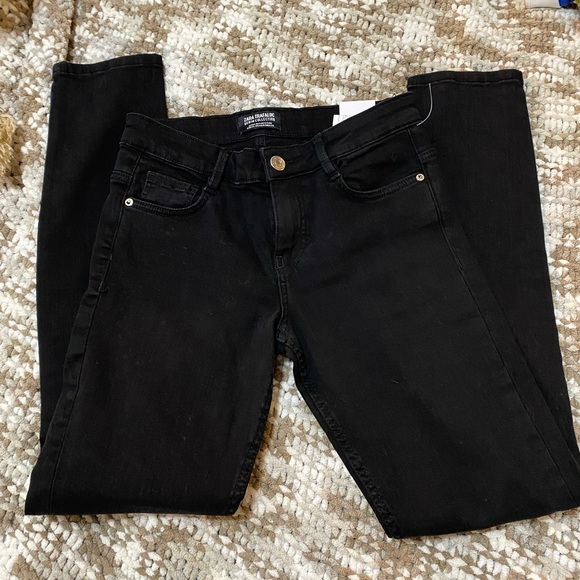 Zara low raise skinny jeans 🖤